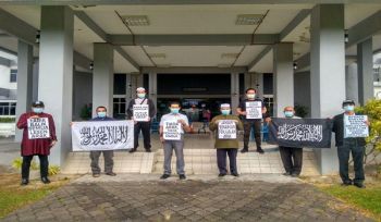 Malaysia: Teil der Kampagnenaktivitäten zur Schließung von Spirituosenfabriken und Übergabe eines Briefes an die örtlichen Behörden