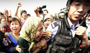 Die Zwangssterilisierung von uigurischen Frauen in Chinas Konzentrationslagern: Ein weiteres Instrument in der Völkermordkampagne des Regimes gegen die Muslime in Ost-Turkestan
