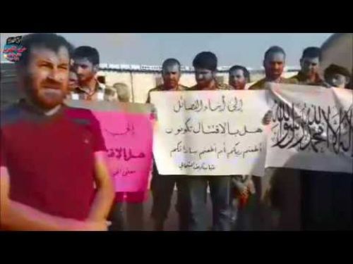 Suriye Vilayeti: Gruplar arasındaki çatışmaya yönelik Şammarin&#039;deki gösteride konuşma