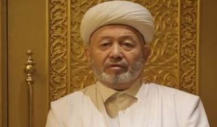 مفتي أوزبيكستان وأئمة المساجد يقومون بحماية القانون الحكومي الحالي غير الإسلامي