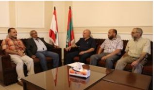 Pressemitteilung Neuigkeiten zu den Geschehnissen um das Lager von Ain al-Hilweh: Eine Delegation von Hizb ut-Tahrir wilāya Libanon zu Besuch beim früheren Abgeordneten Dr. Osama Saad