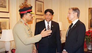 Die Allianz des pakistanischen Armeechefs mit den USA und seine Loyalität ihnen gegenüber