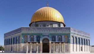 Gibt es denn in der Al-Aqsa-Moschee keinen wie Ṣalāḥ ad-Dīn, der bereit ist, sie von der Entweihung durch die Juden zu befreien!?