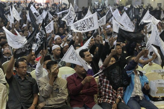 Politikacılar ve Şeyhler Ne Zamana Kadara Müfteri Olacaklar? Ey İnsanlar! Allah’tan Korkun